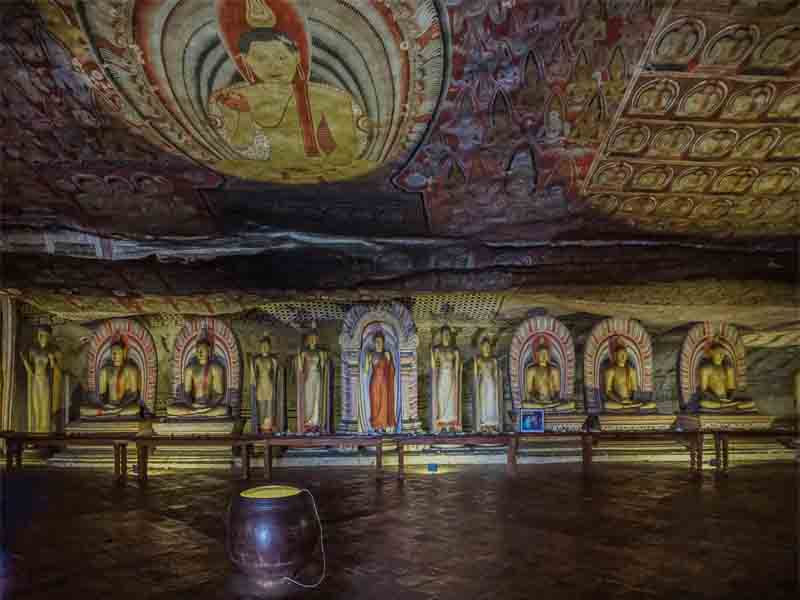 Dambulla Cave Temple