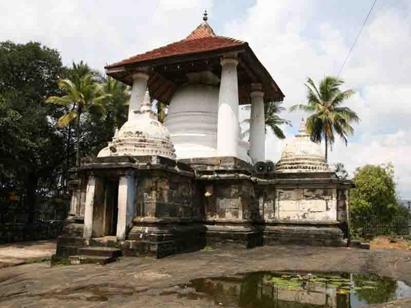 Gadaladeniya Temple